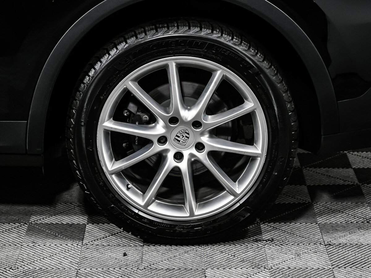 Б/У Порш Кайен 2018 года. Фото: #13