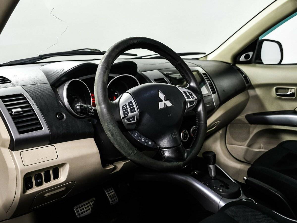 Б/У Митсубиши Оутлэндер 2008 года. Фото: #12