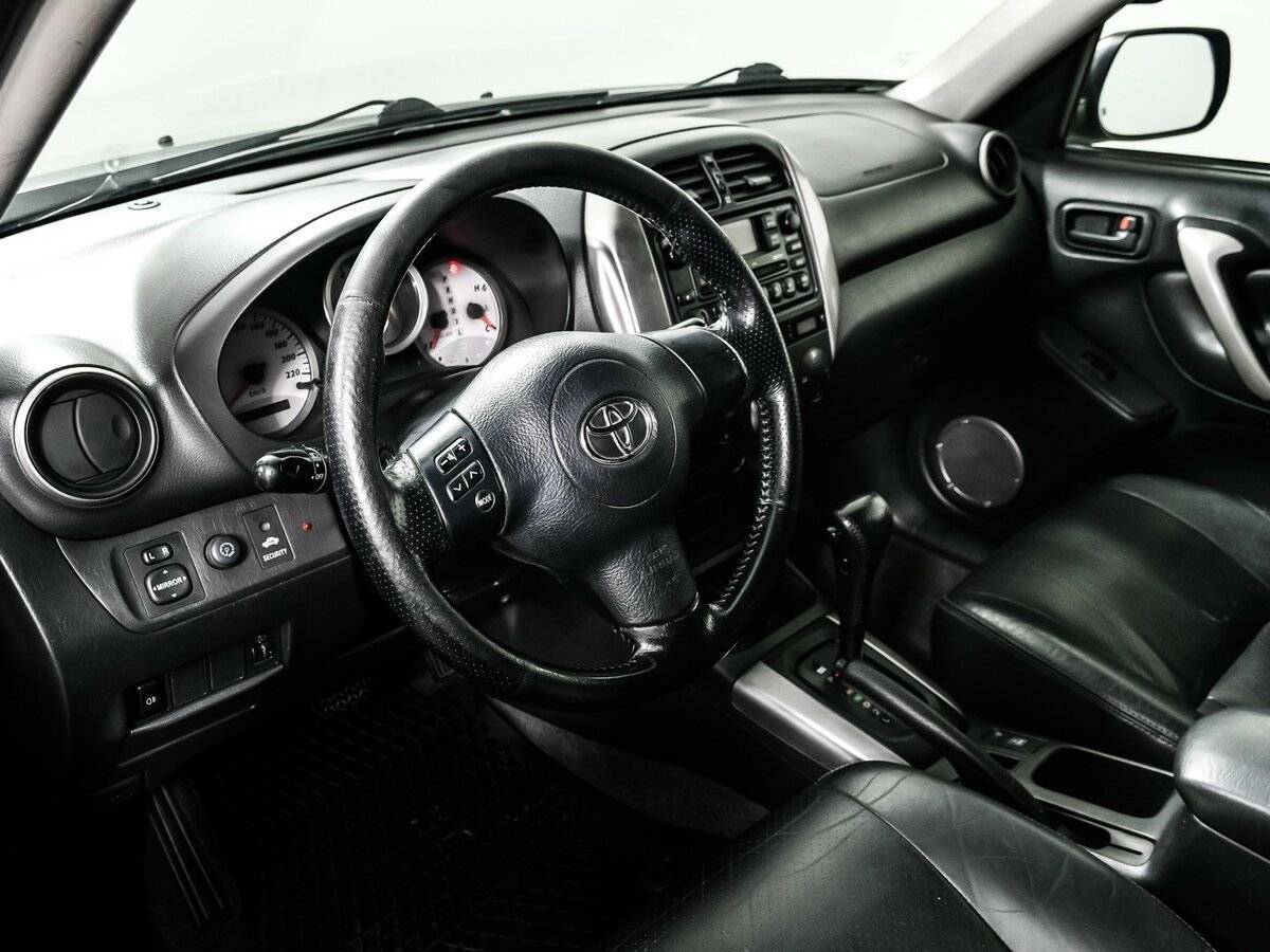 Б/У Тойота Рав4 2005 года. Фото: #12