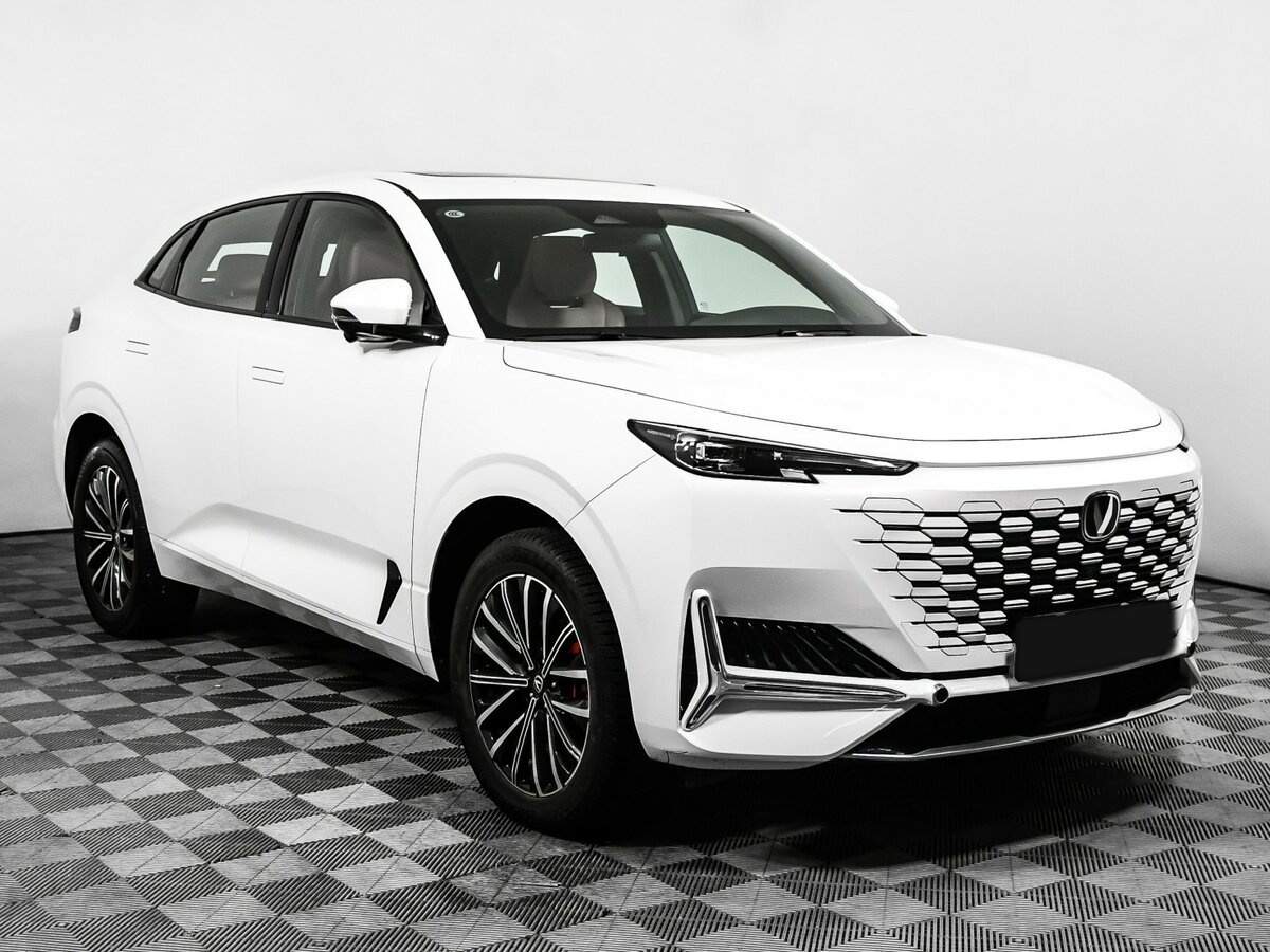 Б/У Чанган УНИ-К 2023 года. Фото: #2