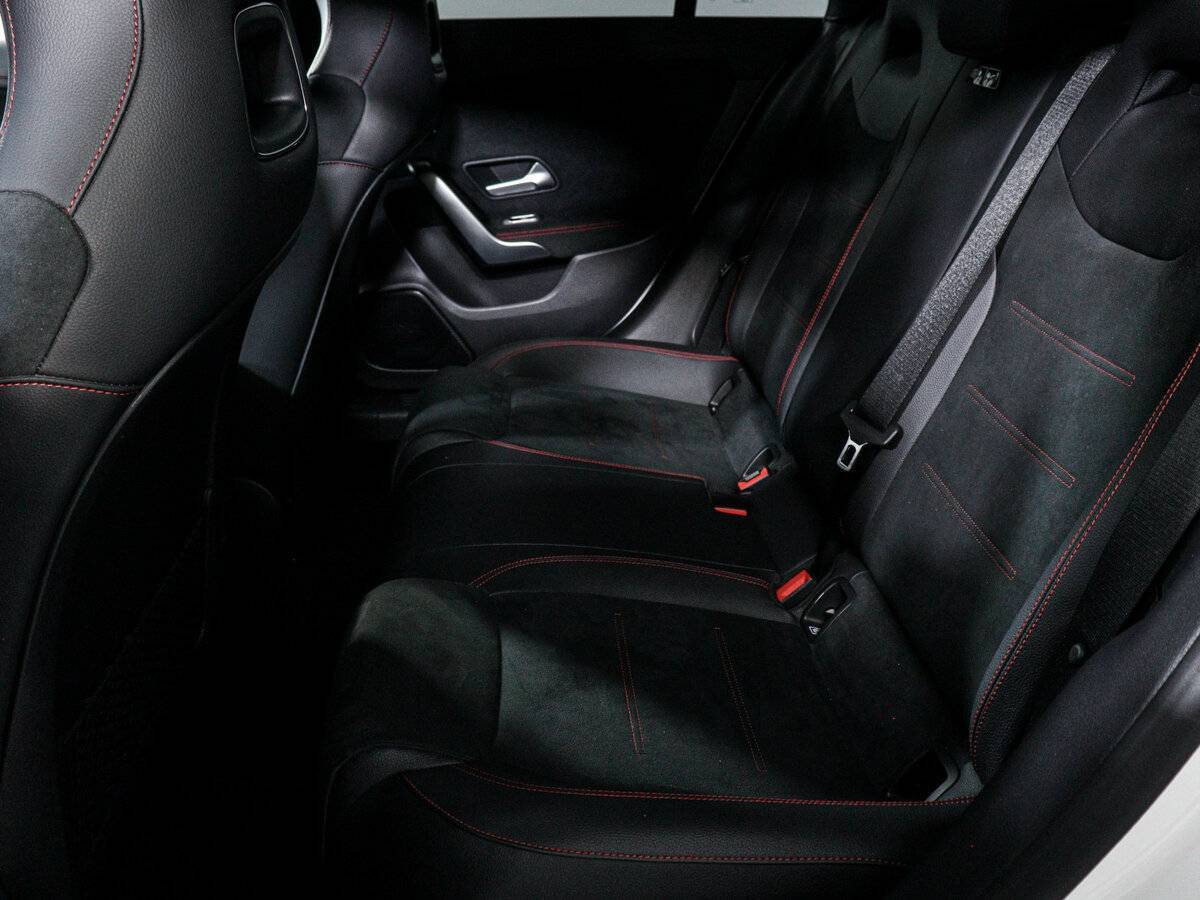 Б/У Мерседес-Бенц КЛА 2019 года. Фото: #9