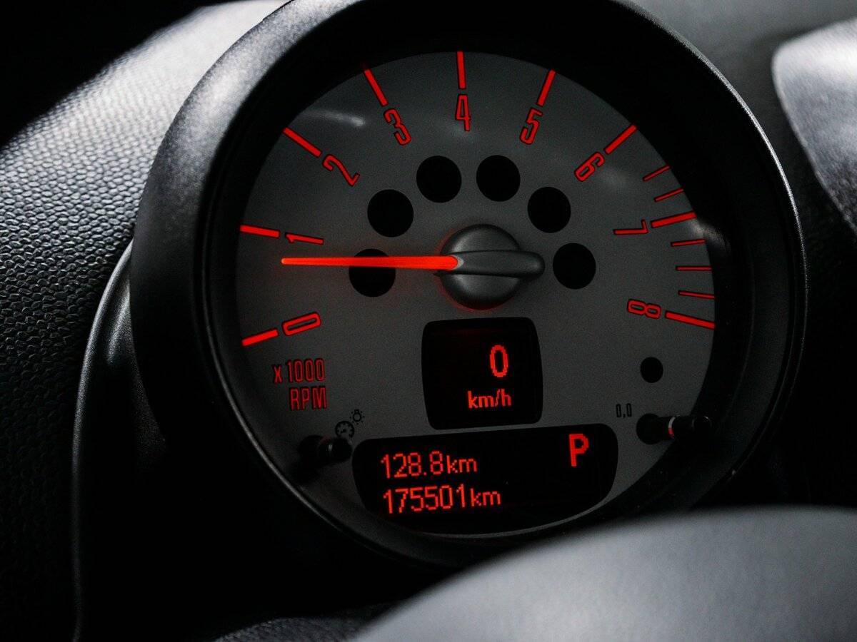 Б/У Мини Каунтримэн 2013 года. Фото: #10