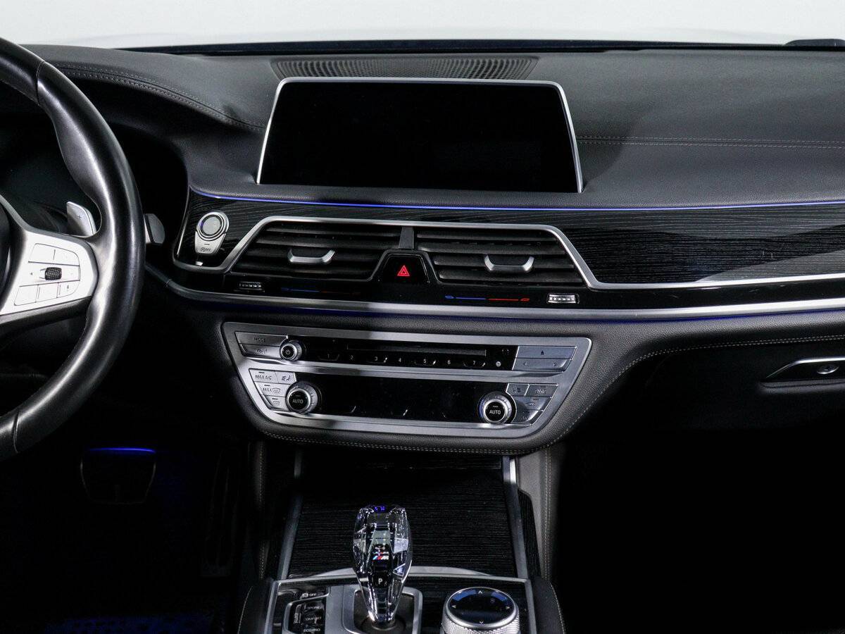 Б/У БМВ 7 серии 2019 года. Фото: #12