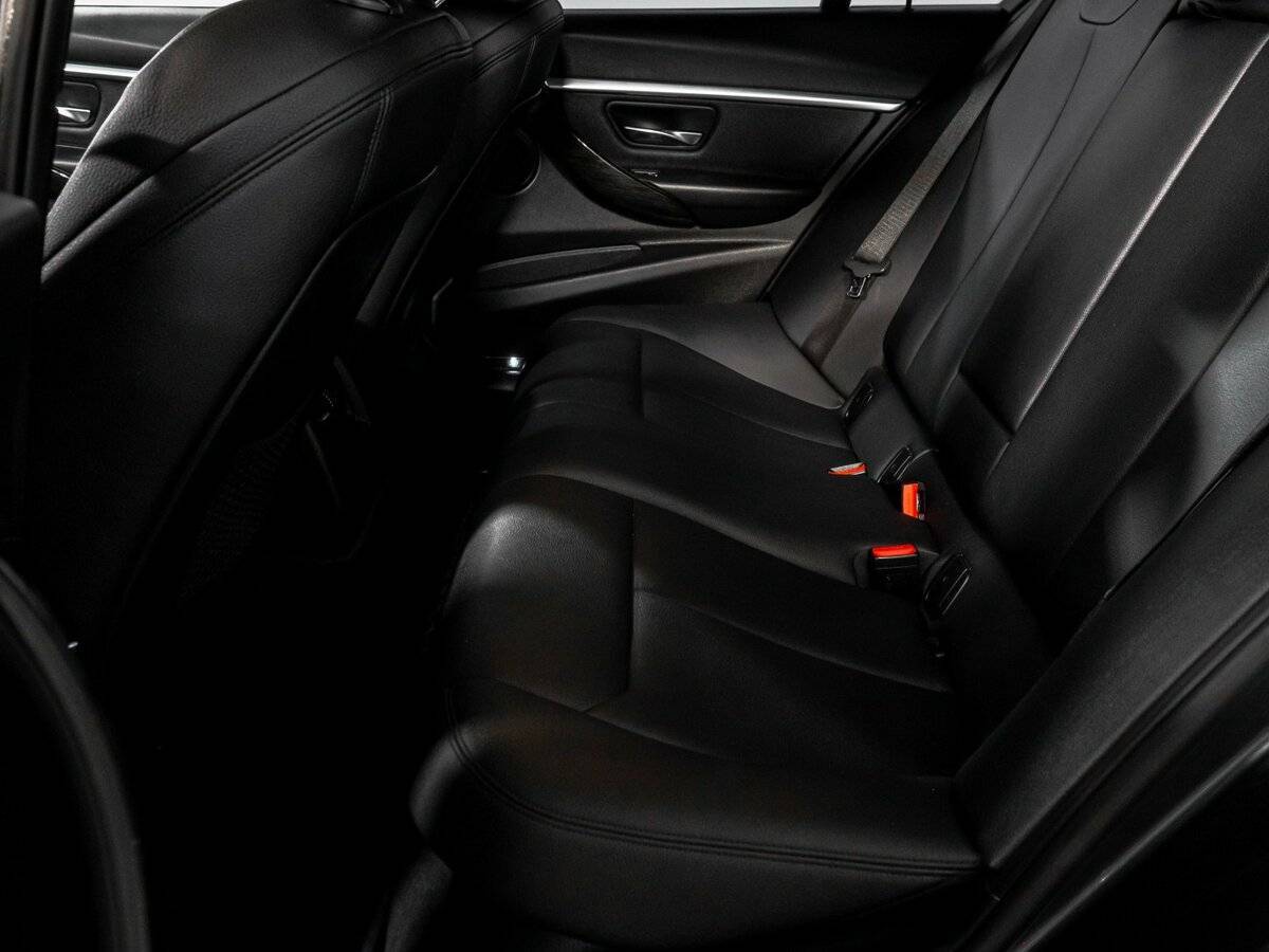 Б/У БМВ 3 серии 2017 года. Фото: #9