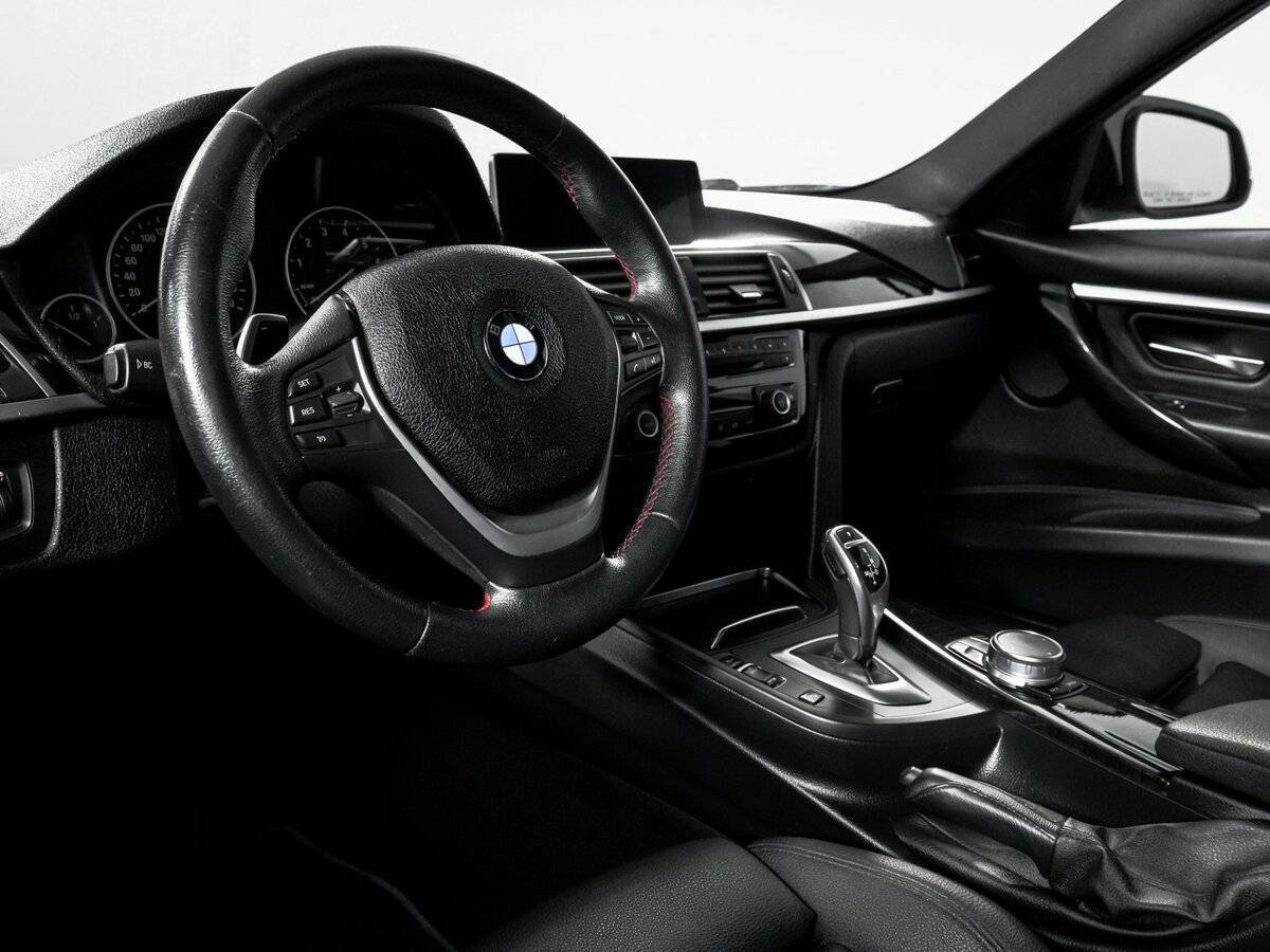 Б/У БМВ 3 серии 2017 года. Фото: #13