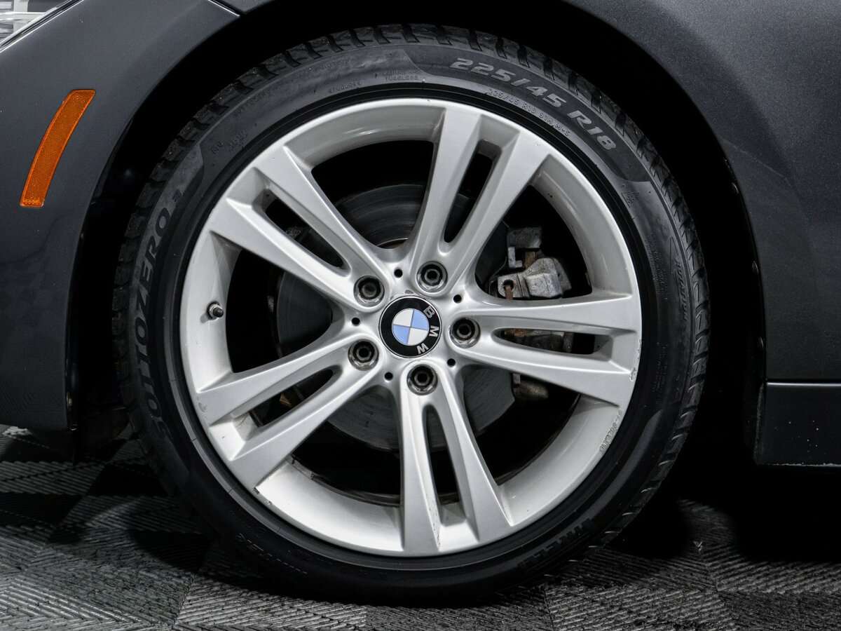 Б/У БМВ 3 серии 2017 года. Фото: #14