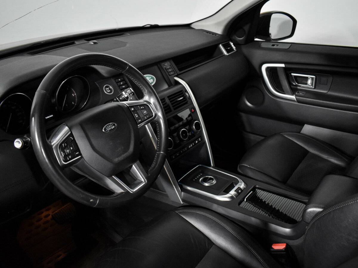 Б/У Лэнд Ровер Дискавери Спорт 2017 года. Фото: #6