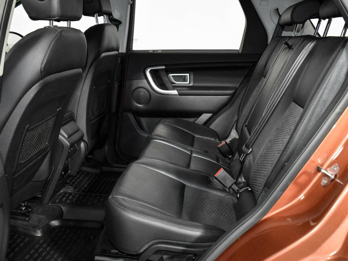 Б/У Лэнд Ровер Дискавери Спорт 2017 года. Фото: #10