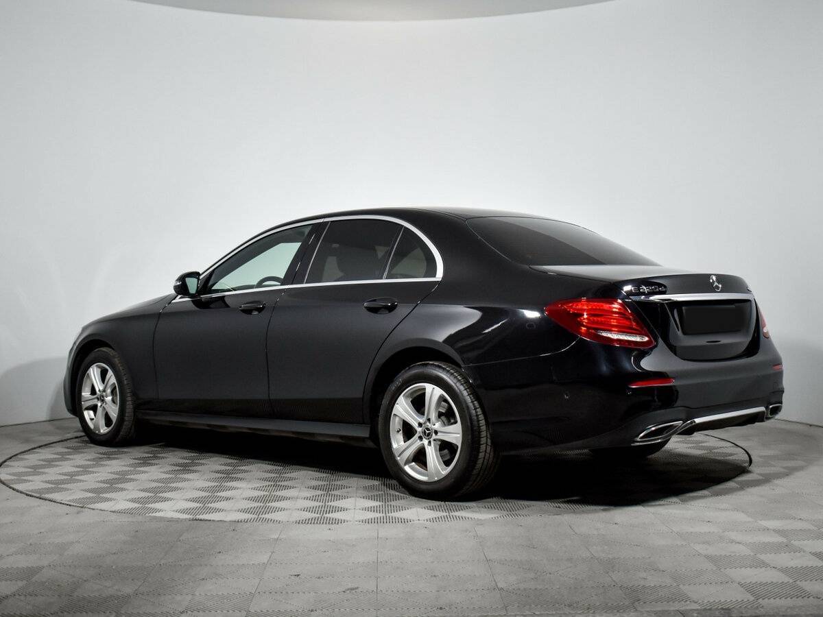 Б/У Мерседес-Бенц Е-Класс 2020 года. Фото: #6