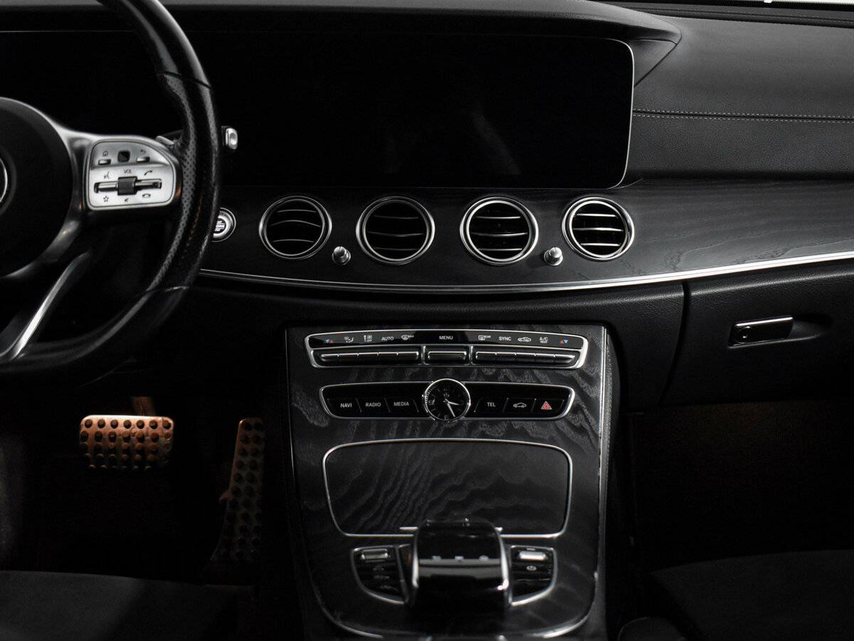 Б/У Мерседес-Бенц Е-Класс 2020 года. Фото: #15