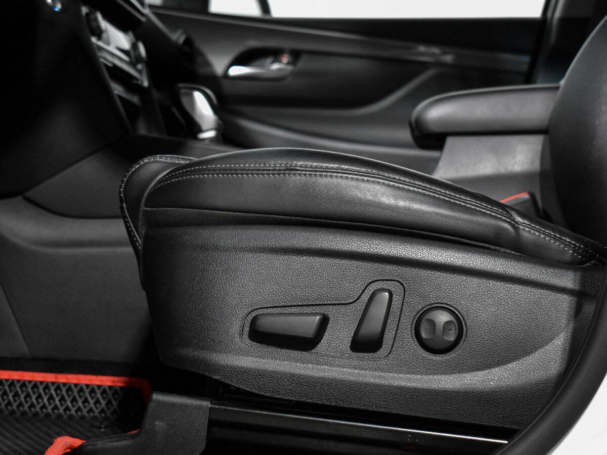 Б/У Хендай Санта Фе 2018 года. Фото: #9