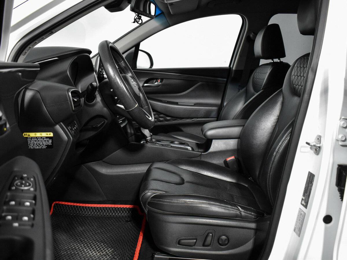 Б/У Хендай Санта Фе 2018 года. Фото: #10