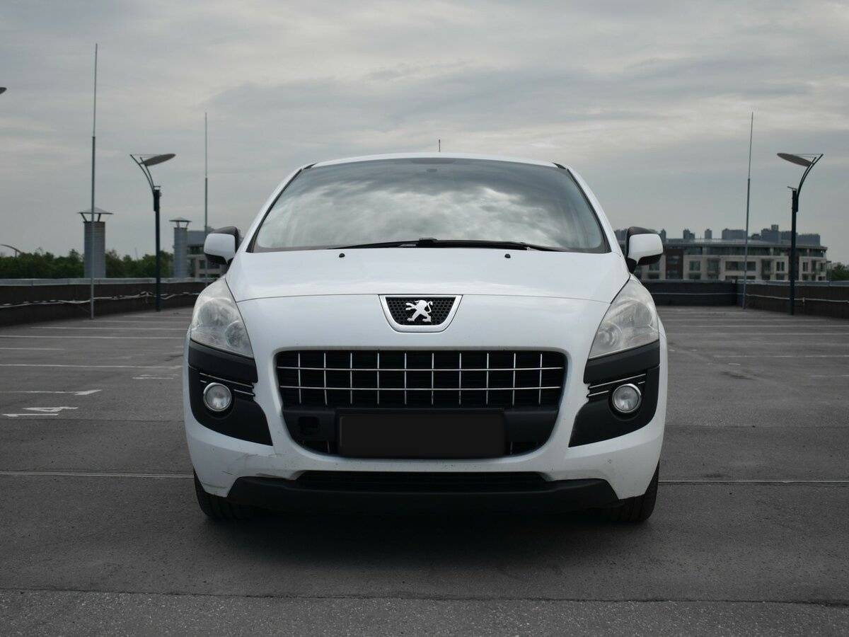 Б/У Пежо 3008 2012 года. Фото: #1