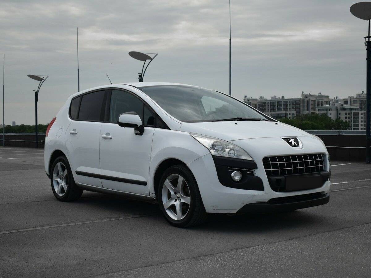 Б/У Пежо 3008 2012 года. Фото: #2