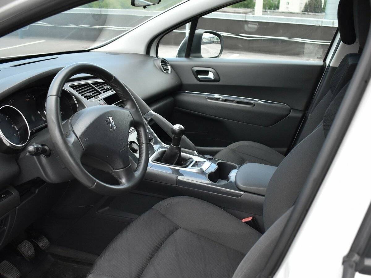 Б/У Пежо 3008 2012 года. Фото: #8