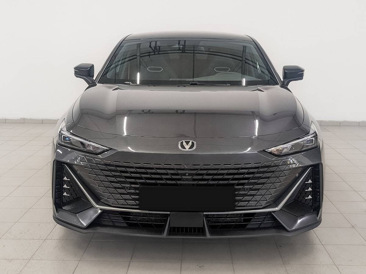 Б/У Чанган УНИ-В 2024 года. Фото: #1