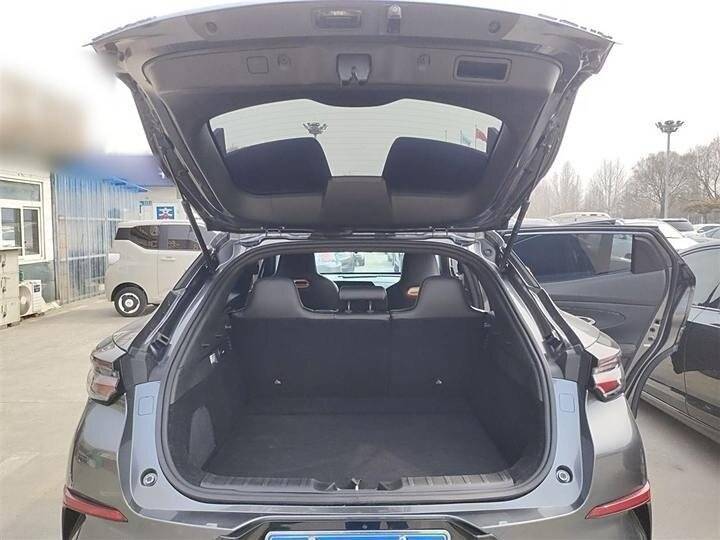 Б/У Чанган УНИ-Т 2022 года. Фото: #7