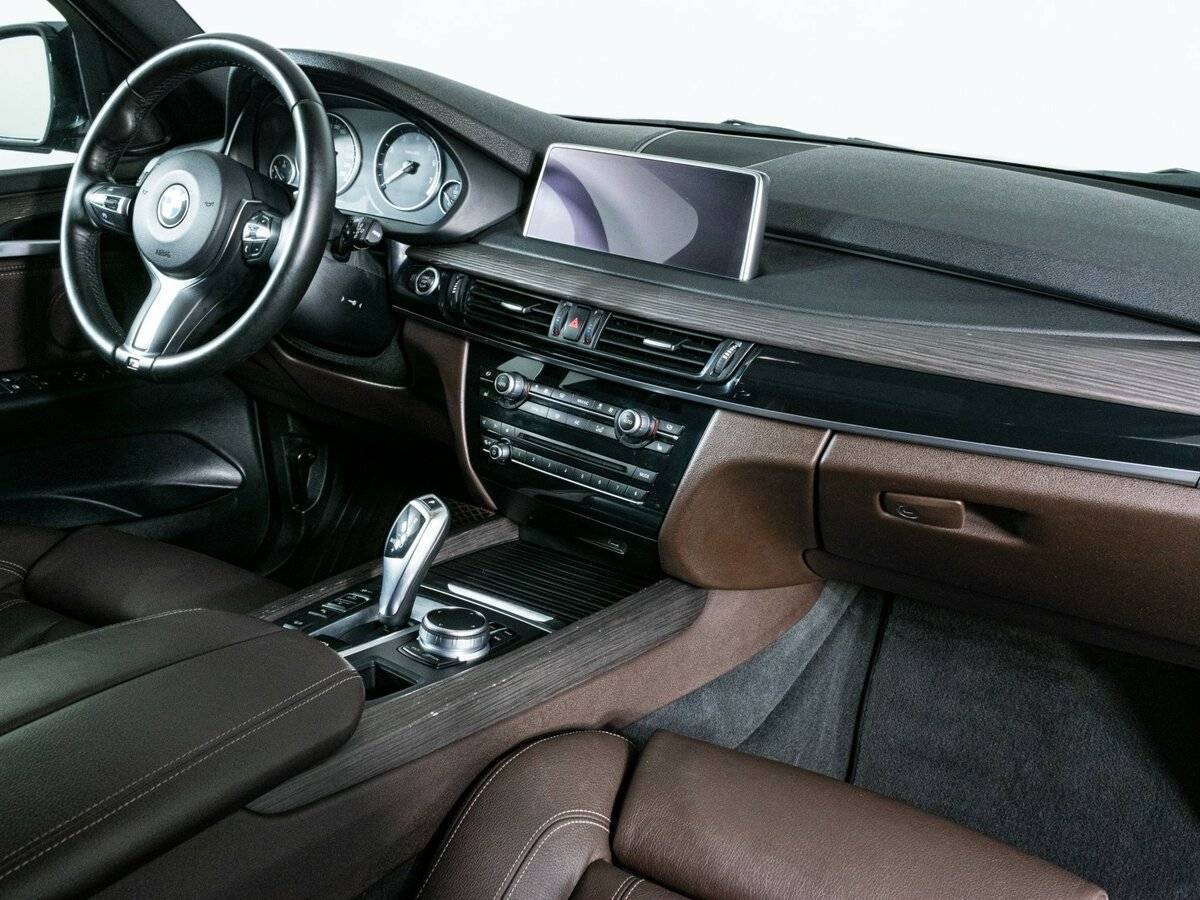 Б/У БМВ Икс5 2017 года. Фото: #10