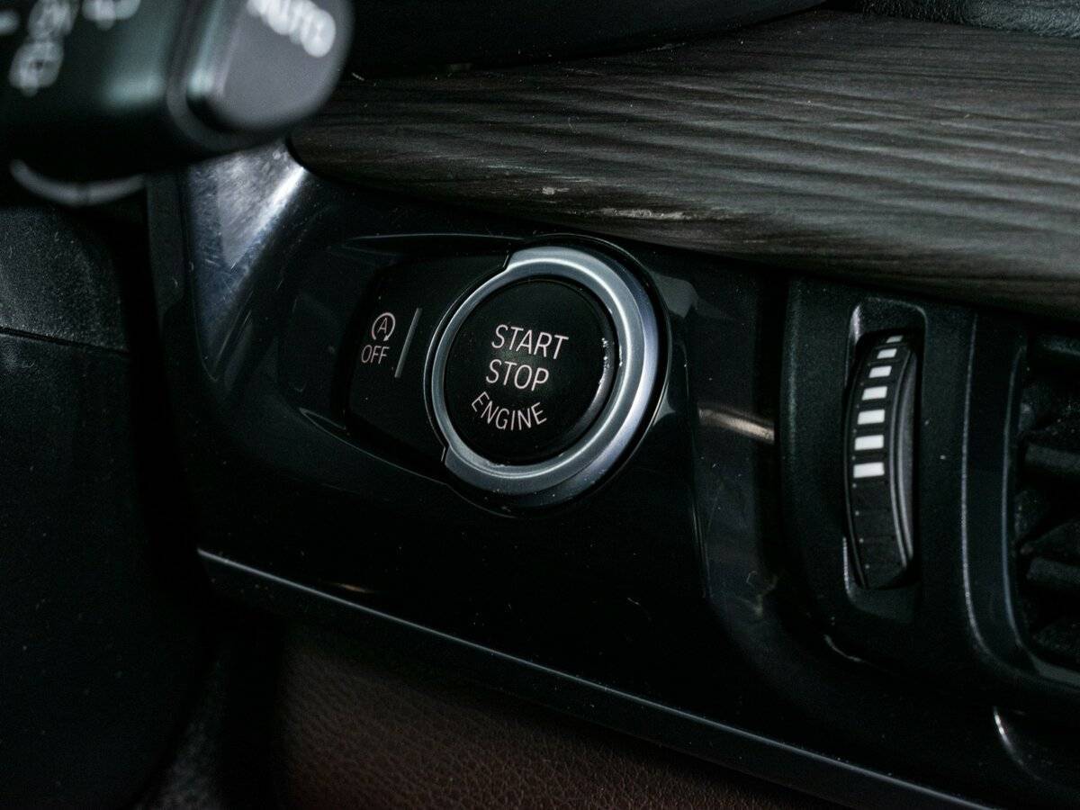 Б/У БМВ Икс5 2017 года. Фото: #17