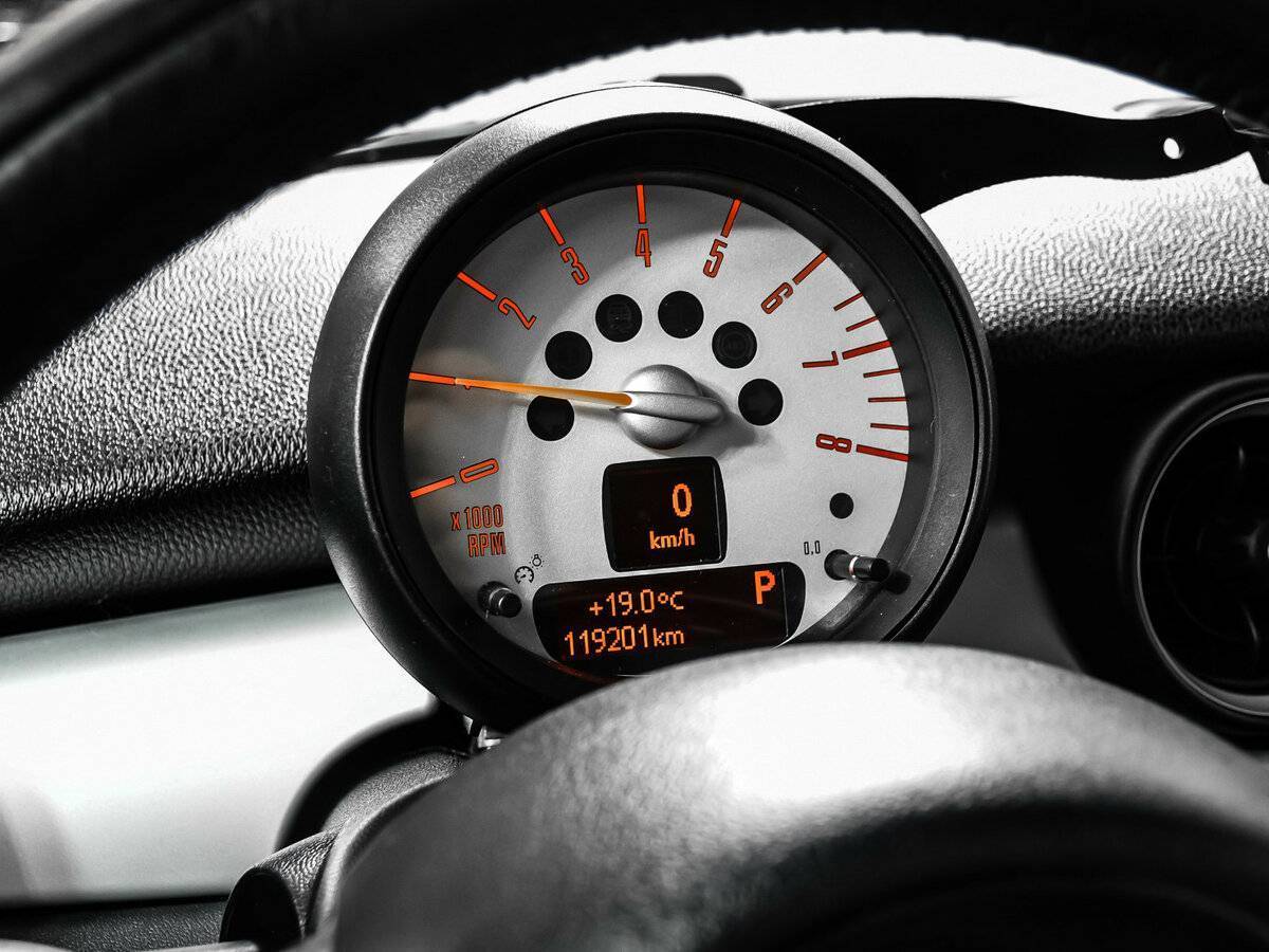 Б/У Мини Хэтч 2012 года. Фото: #9