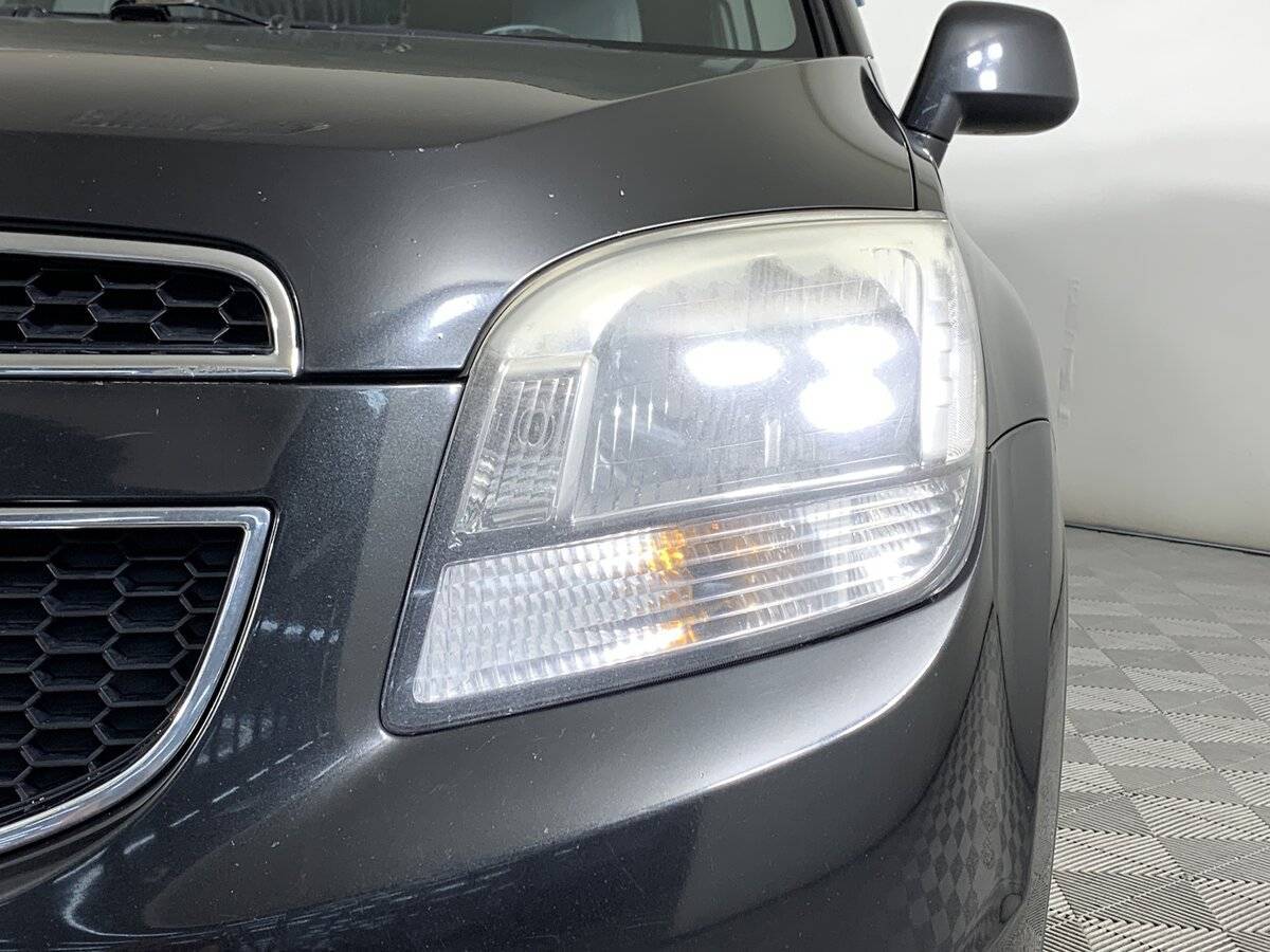 Б/У Шевроле Орландо 2013 года. Фото: #9