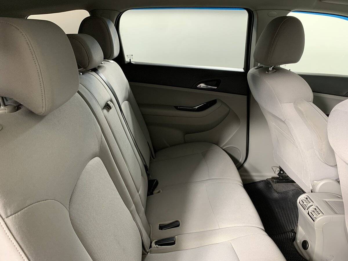 Б/У Шевроле Орландо 2013 года. Фото: #16