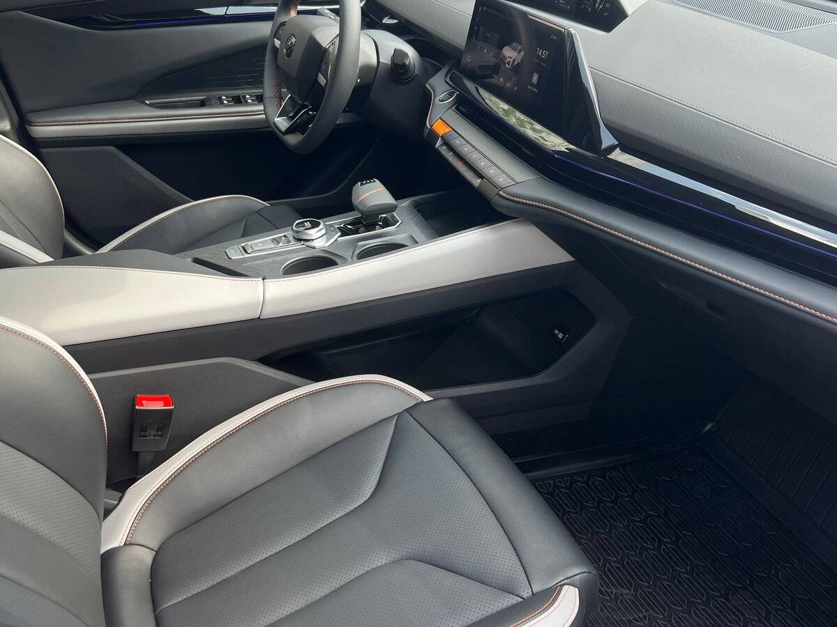 Б/У Чанган УНИ-В 2024 года. Фото: #9