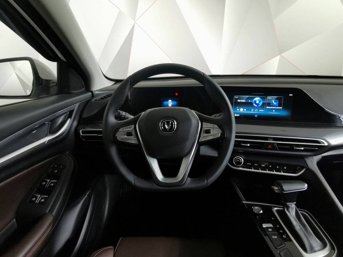 Б/У Чанган Еадо Плюс 2023 года. Фото: #16