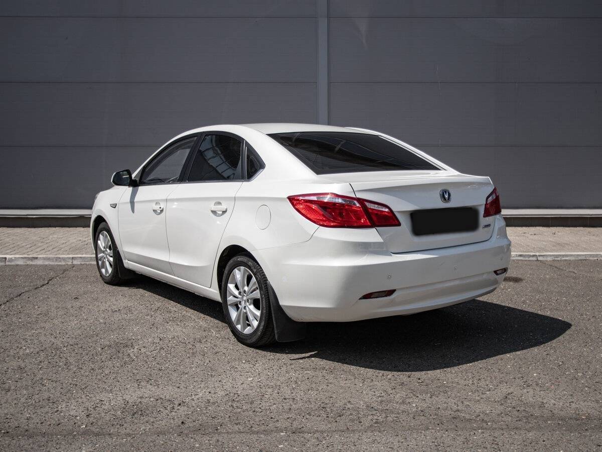 Б/У Чанган Eado 2014 года. Фото: #2