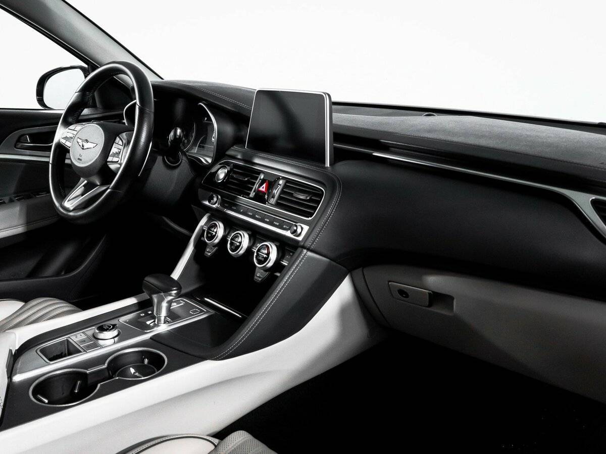 Б/У Генезис Г70 2019 года. Фото: #8