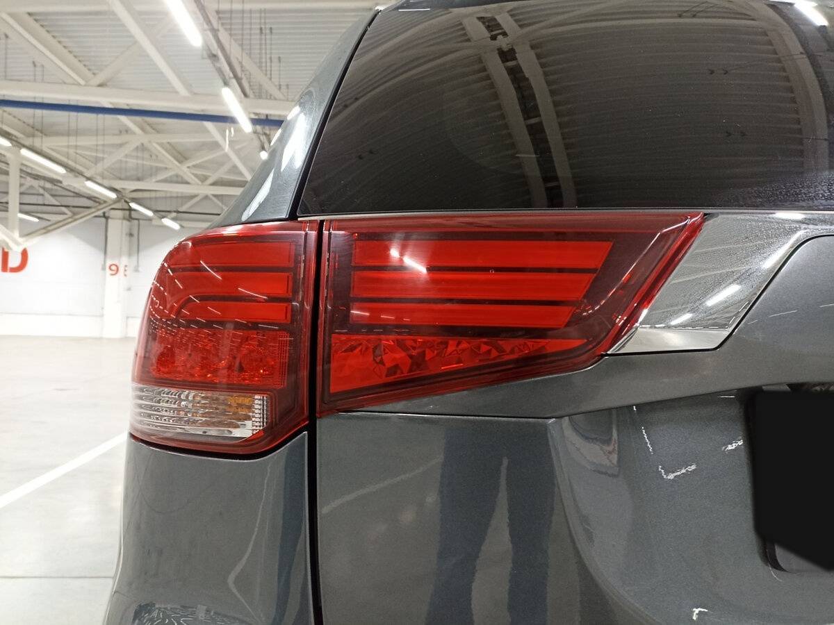 Б/У Митсубиши Оутлэндер 2020 года. Фото: #8