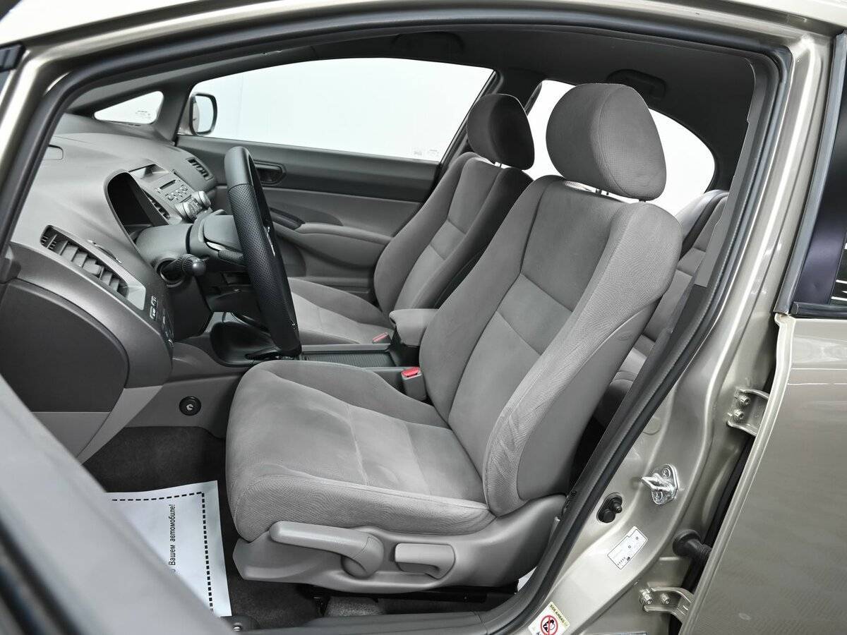 Б/У Хонда Цивик 2008 года. Фото: #4