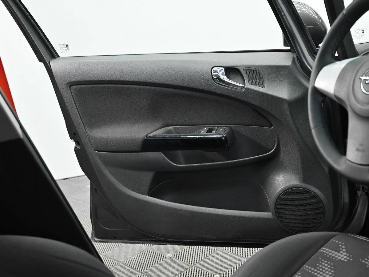 Б/У Опель Корса 2011 года. Фото: #6