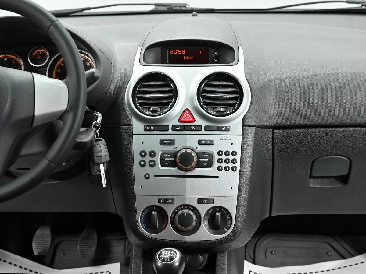 Б/У Опель Корса 2011 года. Фото: #8