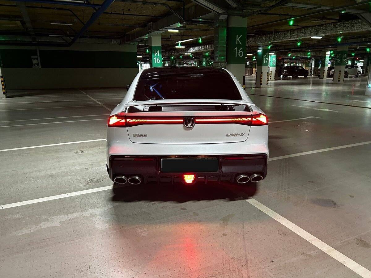 Б/У Чанган УНИ-В 2023 года. Фото: #4