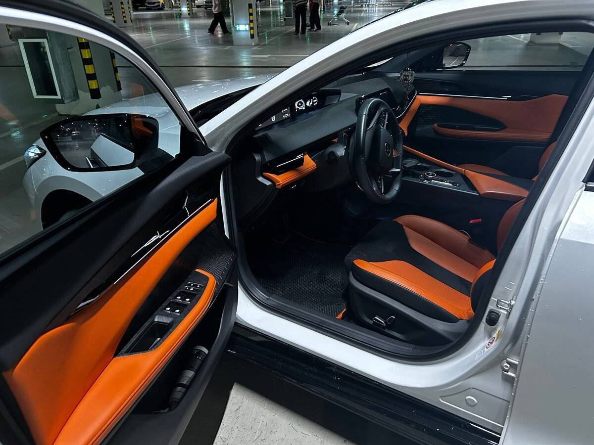 Б/У Чанган УНИ-В 2023 года. Фото: #8