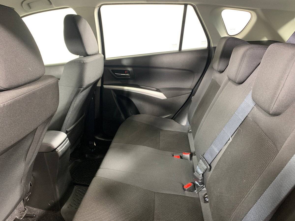 Б/У Сузуки С-Икс4 2018 года. Фото: #17