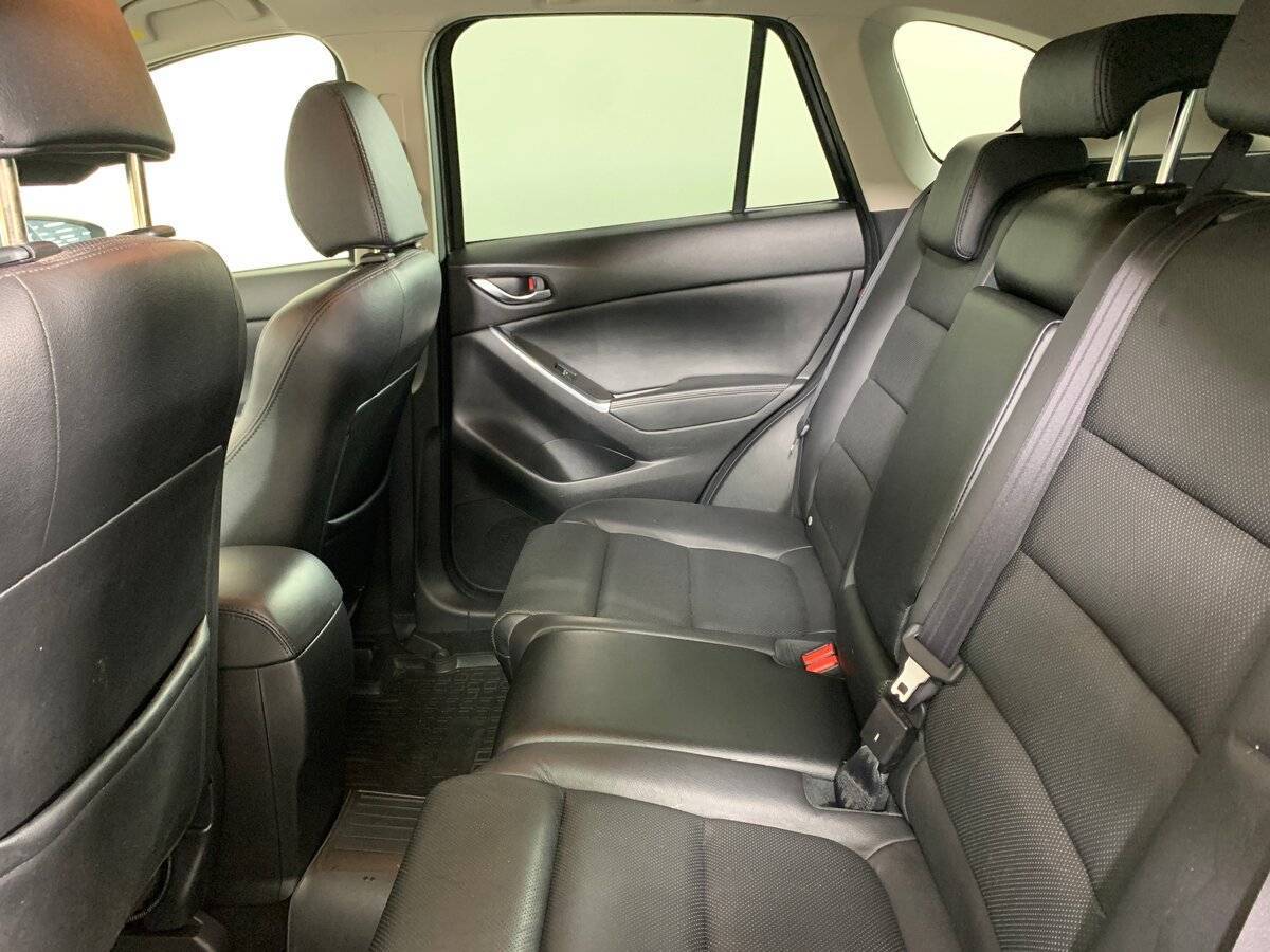 Б/У Мазда Ц-Икс-5 2017 года. Фото: #17