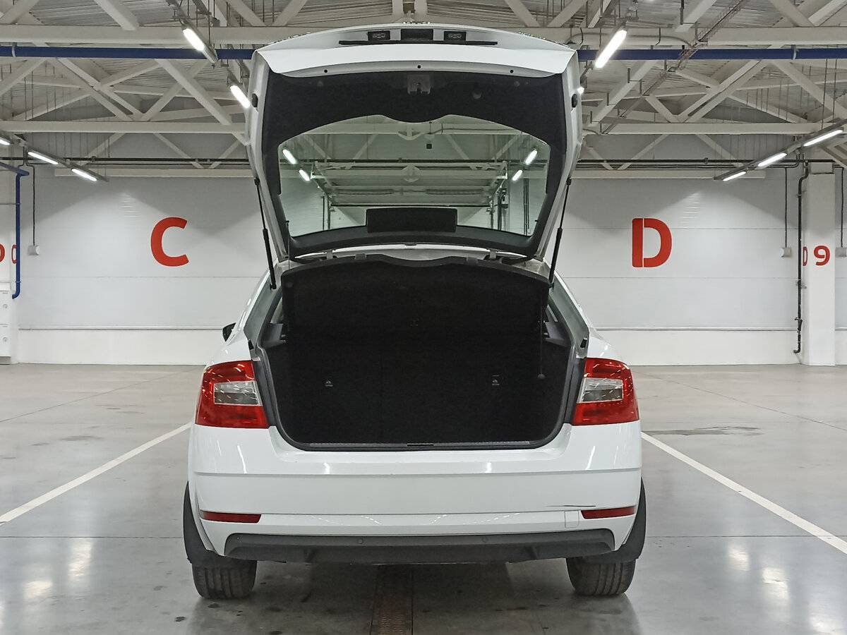 Б/У Шкода Октавия 2018 года. Фото: #9