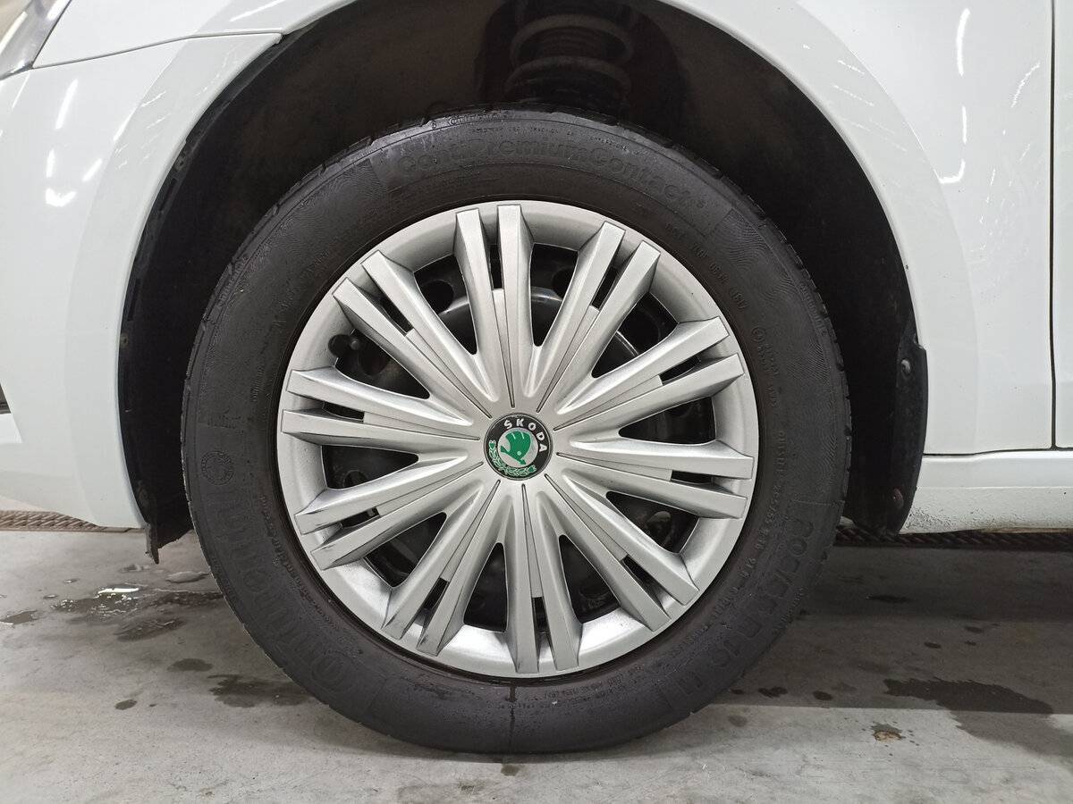 Б/У Шкода Октавия 2018 года. Фото: #17