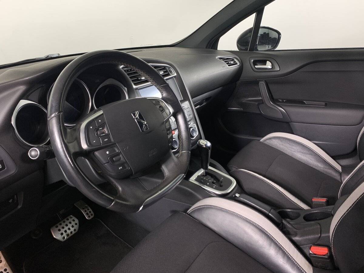 Б/У Ситроен ДС4 2013 года. Фото: #11