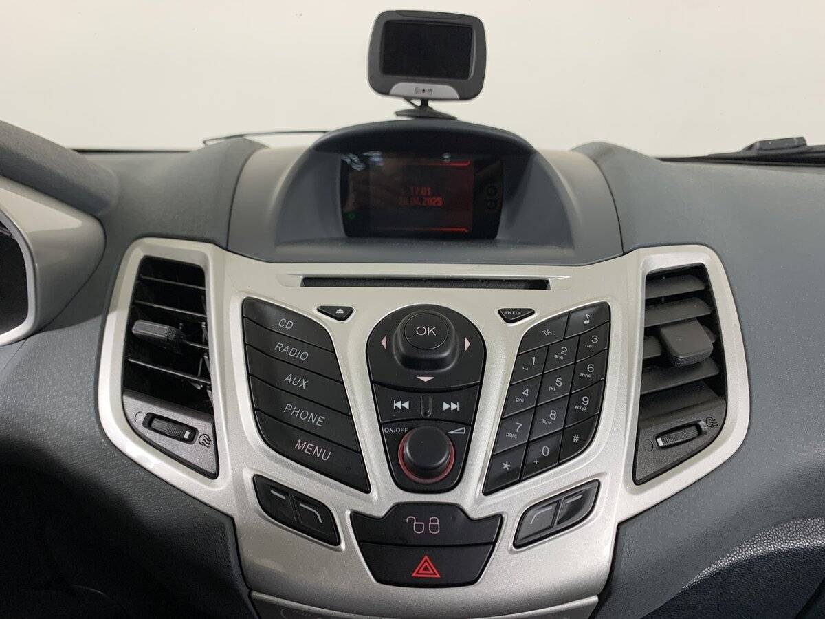 Б/У Форд Фиеста 2011 года. Фото: #15