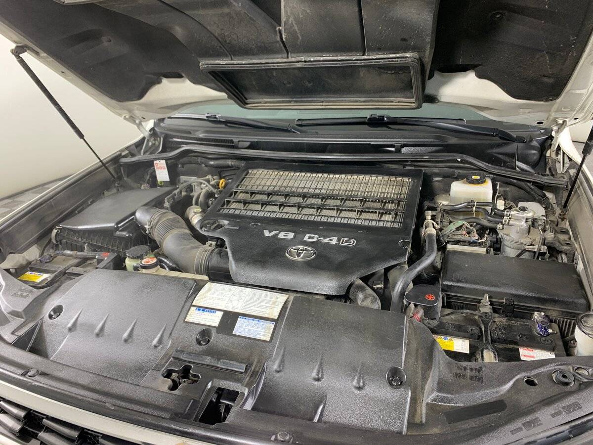 Б/У Тойота Лэнд Крузер 2020 года. Фото: #10