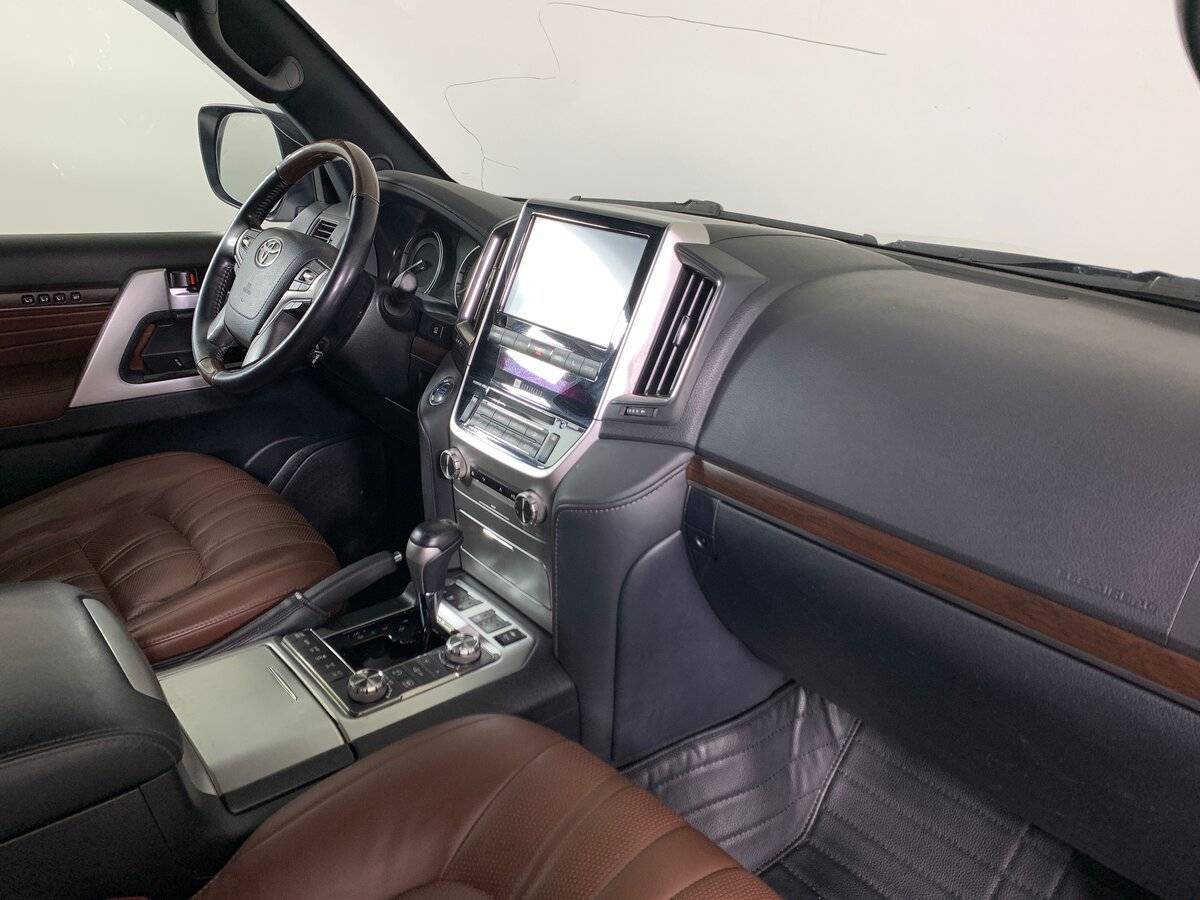 Б/У Тойота Лэнд Крузер 2020 года. Фото: #13