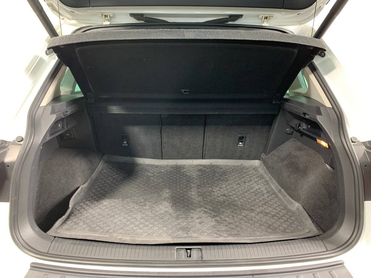 Б/У Фольксваген Тигуан 2019 года. Фото: #19