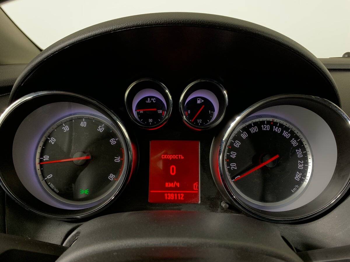 Б/У Опель Астра 2011 года. Фото: #13