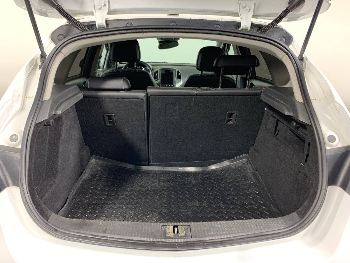 Б/У Опель Астра 2011 года. Фото: #18