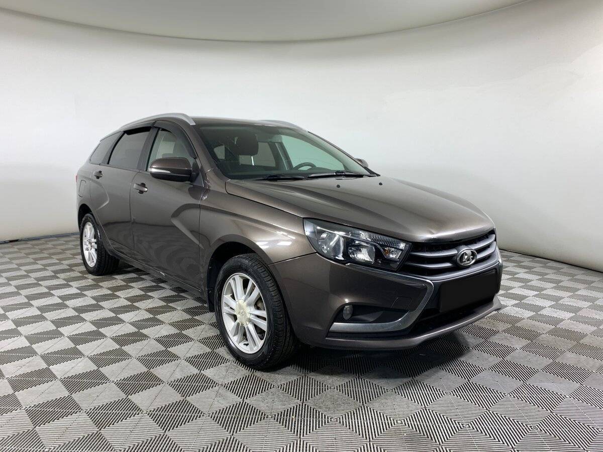 Б/У Лада (ВАЗ) Веста 2018 года. Фото: #2