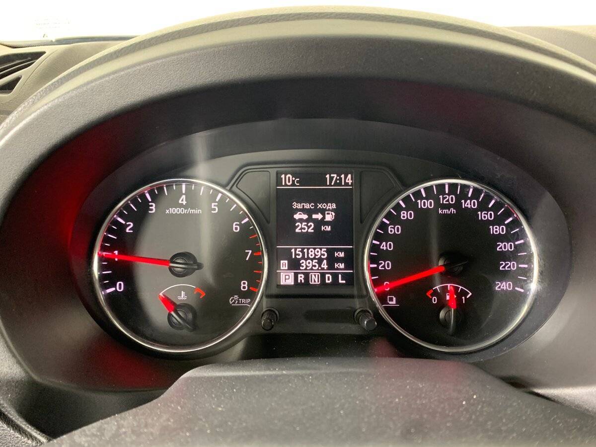 Б/У Ниссан Икс-Трейл 2012 года. Фото: #13