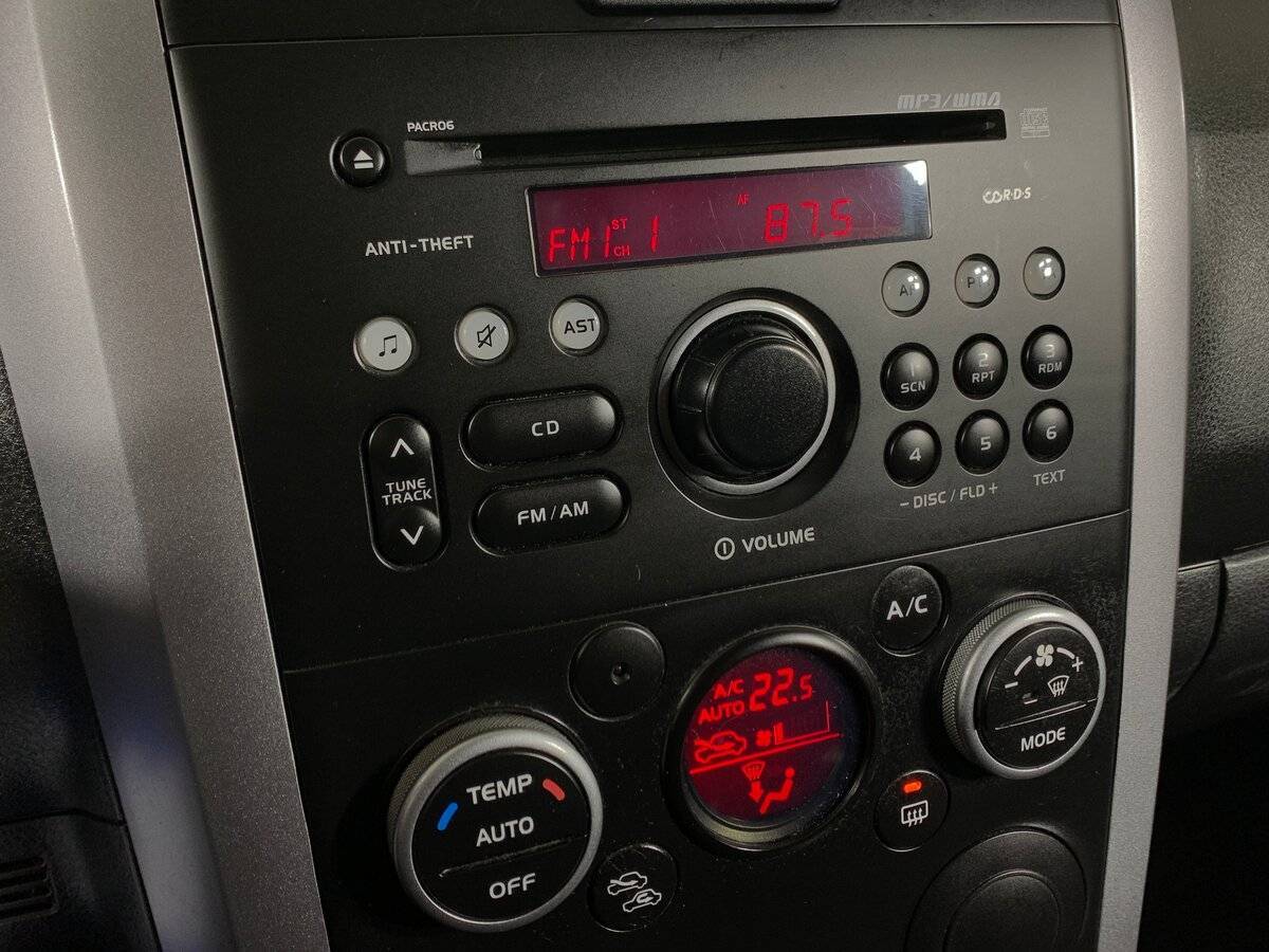 Б/У Сузуки Гранд Витара 2010 года. Фото: #13